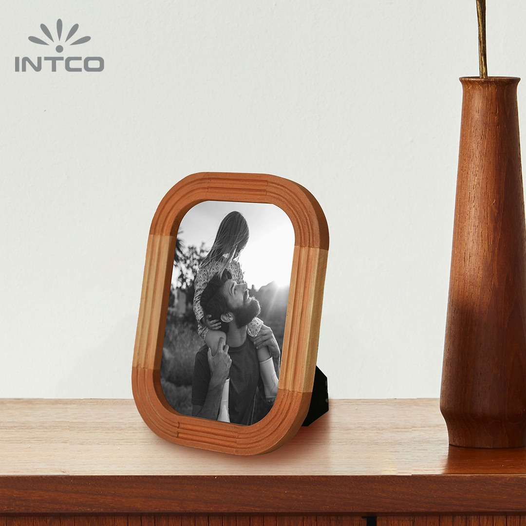 Joined Wood  Design Wulnut  Photo Frame