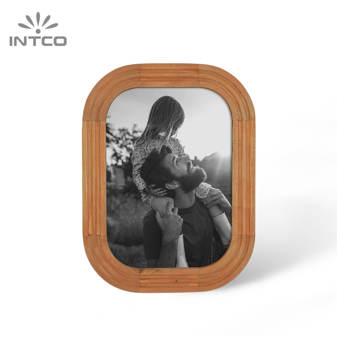 Joined Wood  Design Wulnut  Photo Frame